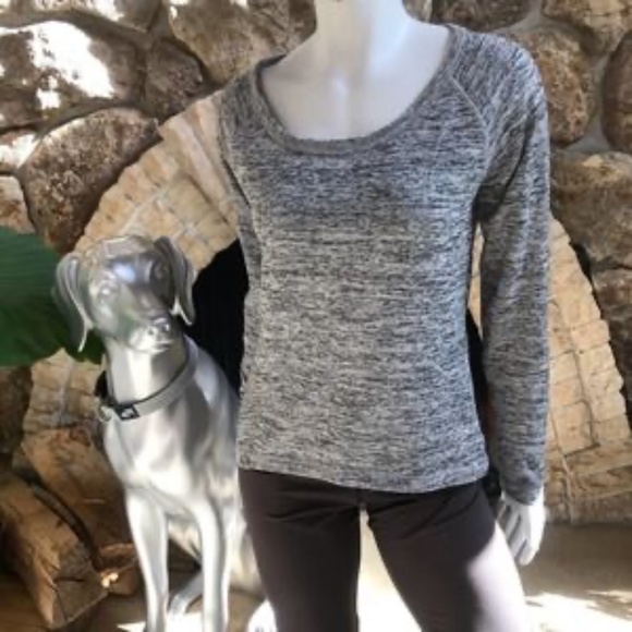 Athleta No Sweatin' It Gray Scoop Neck High Low Top Women's Size Small - Picture 1 of 1